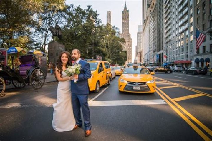 Can foreigners get married in New York City?