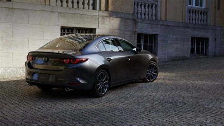 How fast does a Mazda 3 go 0 to 60?