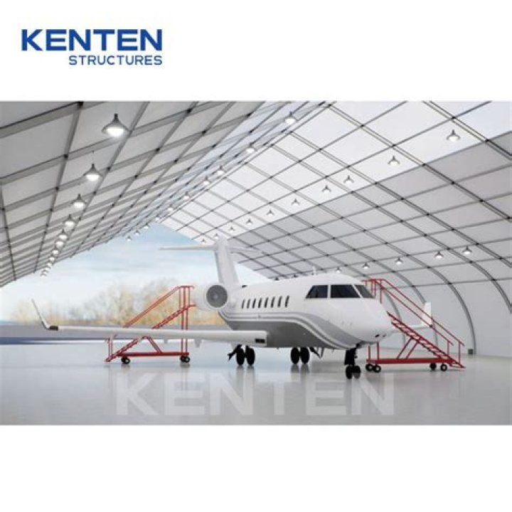 How much does it cost to rent an aircraft hangar?