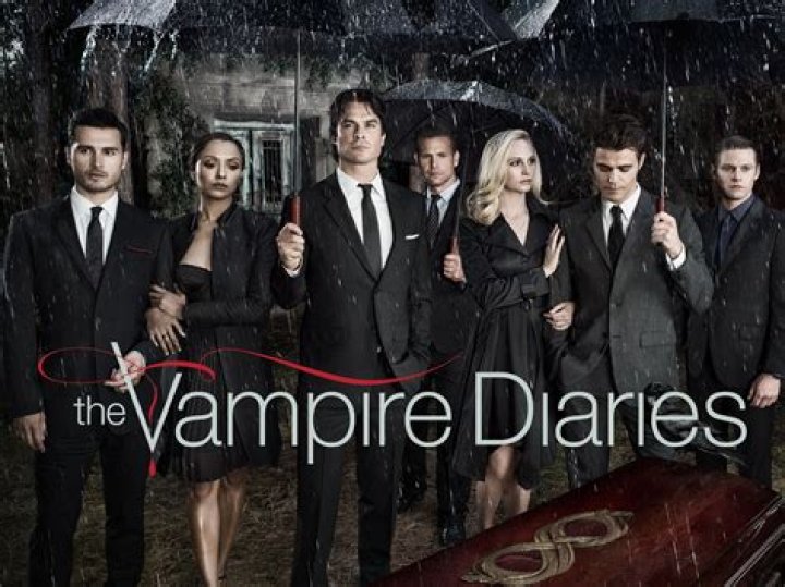What happens in s5 e15 TVD?