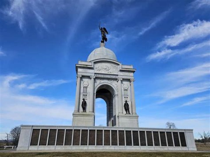 What names are on the Pennsylvania monument at Gettysburg?