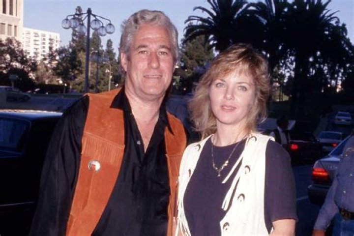 Who was Sue Nicholls husband?