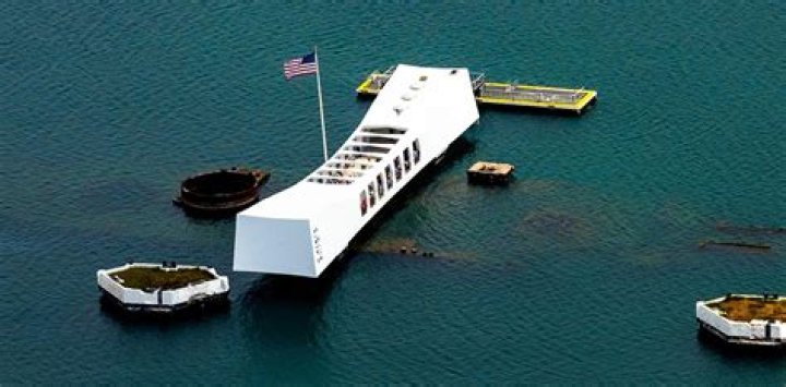 Why are divers not allowed in the USS Arizona?